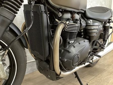 トライアンフ STREET TWIN ストリートツイン キーレスタンクキャップ 2021年モデル サイドバッグサポート 36