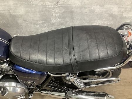 トライアンフ BONNEVILLE SE ボンネビルSE 2011年モデル USB スクリーン エンジンガード 18