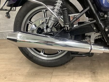 トライアンフ BONNEVILLE SE ボンネビルSE 2011年モデル USB スクリーン エンジンガード 37