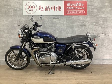 トライアンフ BONNEVILLE SE ボンネビルSE 2011年モデル USB スクリーン エンジンガード 4