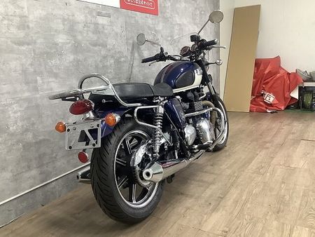 トライアンフ BONNEVILLE SE ボンネビルSE 2011年モデル USB スクリーン エンジンガード 6
