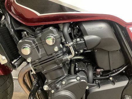 ホンダ CB400スーパーフォア CB400スーパーフォア エンジンガード USBポート グリップヒーター 21