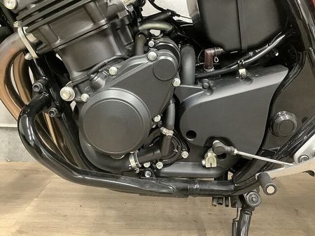 ホンダ CB400スーパーフォア CB400スーパーフォア エンジンガード USBポート グリップヒーター 22