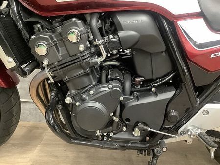 ホンダ CB400スーパーフォア CB400スーパーフォア エンジンガード USBポート グリップヒーター 24
