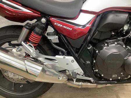 ホンダ CB400スーパーフォア CB400スーパーフォア エンジンガード USBポート グリップヒーター 38