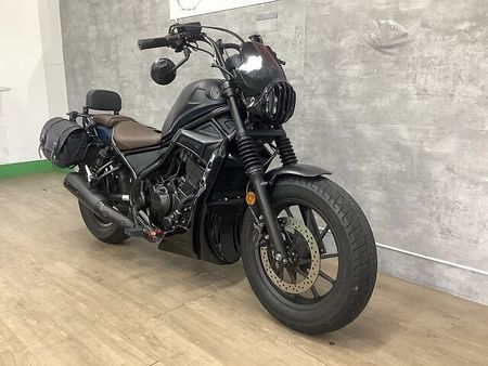 ホンダ レブル 250 レブル250 モリワキサイレンサー サイドバッグ アンダーカウル タコメーター 他カスタム 2