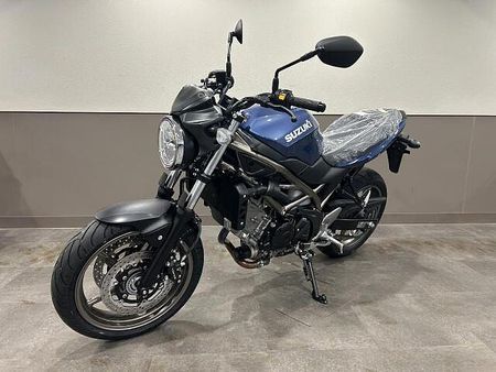 スズキ SV650 当社は陸運局二輪指定工場の資格を持ち、国内4メーカー及び外車・逆輸入車等を取扱しています。 4