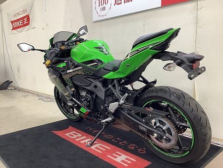 カワサキ ZX-25R Ninja ZX-25R SE 2021年モデル エンジンスライダー マルチバ―装備 8