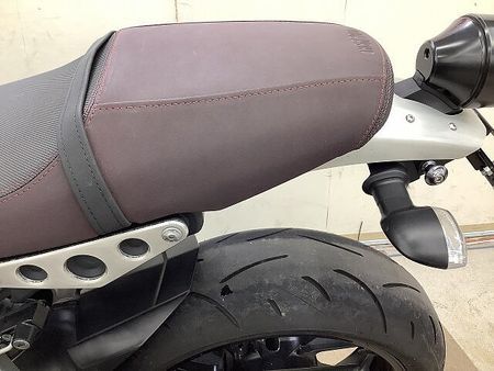 ヤマハ XSR900 XSR900 2016年モデル バーエンドミラー/ハリケーン製コンドルハンドル/USB2ポ 37