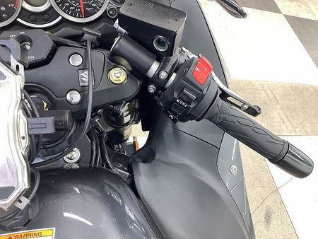 スズキ HAYABUSA GSX1300R 隼 2017年モデル USB2ポート・スマホホルダー装備!! 13