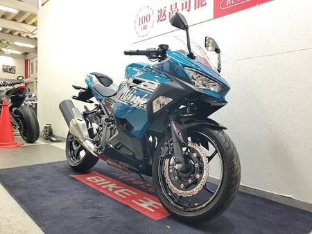 カワサキ ニンジャ 400 NINJA400 2021年モデル マルチバー USBポート装備 3