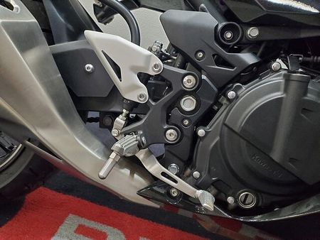 カワサキ ニンジャ 400 NINJA400 2021年モデル マルチバー USBポート装備 34