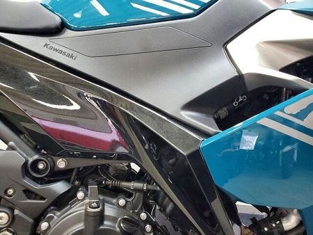 カワサキ ニンジャ 400 NINJA400 2021年モデル マルチバー USBポート装備 37