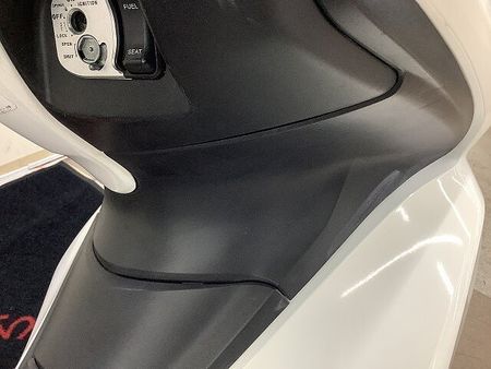 ホンダ PCX125 PCX 2012年モデル 通勤・通学にも便利な装備たっぷり! 23