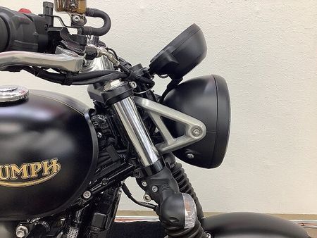 トライアンフ STREET TWIN ストリートツイン 2022年モデル エンジンガード サイドバックステー装備 26