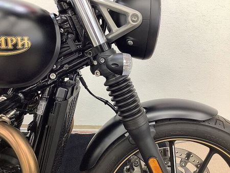 トライアンフ STREET TWIN ストリートツイン 2022年モデル エンジンガード サイドバックステー装備 27