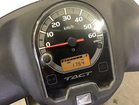 ホンダ タクト ベーシック タクトベーシック TACT BASIC トップケース装備 キーシャッター標準装備 スペアキ 9