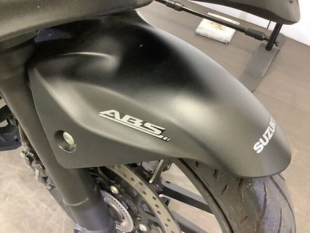 スズキ ジクサー SF250 ☆ジクサー250SF GIXXER SF 250 2019年モデル マルチバー USB-A 16