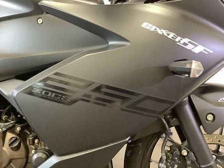 スズキ ジクサー SF250 ☆ジクサー250SF GIXXER SF 250 2019年モデル マルチバー USB-A 20