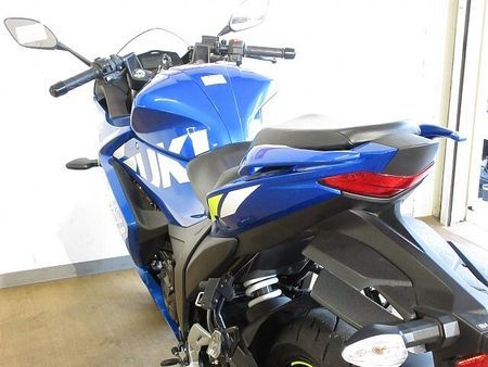 スズキ ジクサー SF250 ☆【マル得】GIXXER SF 250(ジクサー250SF) ABS キジマ製ヘルメットホ 19