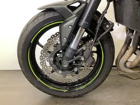 カワサキ Z900 【マル得】Z900 カワサキ純正フレームスライダー USBポート装備 ABS スペアキー 18