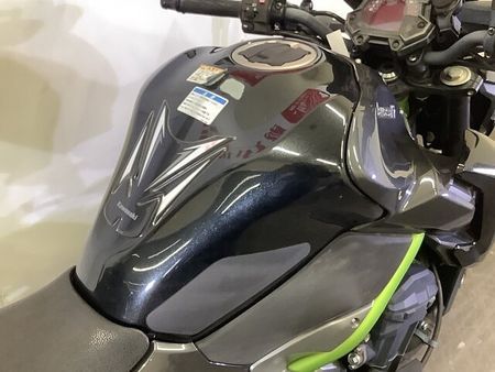 カワサキ Z900 【マル得】Z900 カワサキ純正フレームスライダー USBポート装備 ABS スペアキー 27