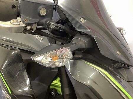 カワサキ Z900 【マル得】Z900 カワサキ純正フレームスライダー USBポート装備 ABS スペアキー 37