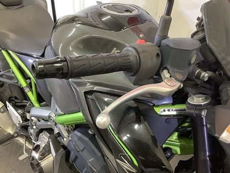 カワサキ Z900 【マル得】Z900 カワサキ純正フレームスライダー USBポート装備 ABS スペアキー 40