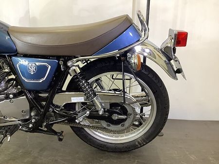 ヤマハ SR400 SR400 パフォーマンスダンパー スクリーン USB-A2ポート装備 赤キー・スペアキー 4