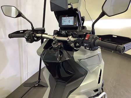 ホンダ X-ADV X-ADV 前後ドライブレコーダー付スマートライドモニター フォグランプ パイプガード装備 11