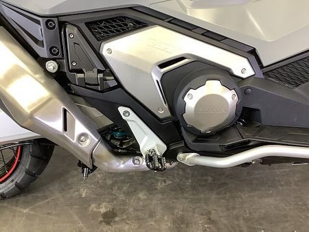 ホンダ X-ADV X-ADV 前後ドライブレコーダー付スマートライドモニター フォグランプ パイプガード装備 13