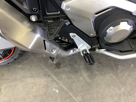 ホンダ X-ADV X-ADV 前後ドライブレコーダー付スマートライドモニター フォグランプ パイプガード装備 18
