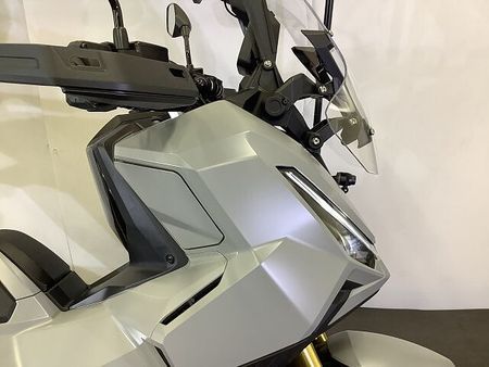 ホンダ X-ADV X-ADV 前後ドライブレコーダー付スマートライドモニター フォグランプ パイプガード装備 9