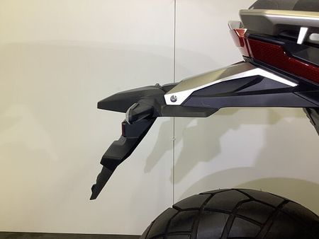 ホンダ X-ADV X-ADV デイトナ製薄型USBポート 純正グリップヒーター装備 ABS スペアキーあり 17