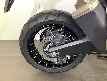 ホンダ X-ADV X-ADV デイトナ製薄型USBポート 純正グリップヒーター装備 ABS スペアキーあり 18