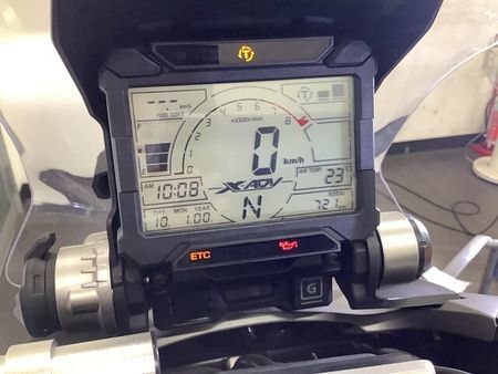 ホンダ X-ADV X-ADV デイトナ製薄型USBポート 純正グリップヒーター装備 ABS スペアキーあり 6