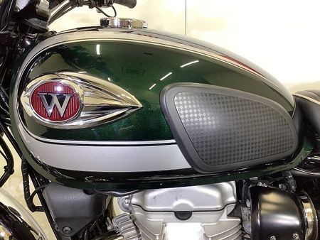 カワサキ W800 W800 エンジンガード シガーソケット装備 ABS スペアキーあり 24