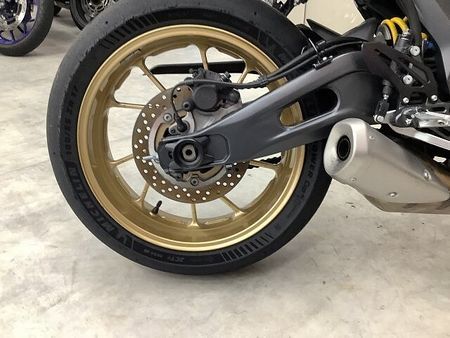 ヤマハ YZF-R7 YZF-R7 2022年モデルエンジンスライダー、マルチバー装備リアフェンダレスカスタムス 23