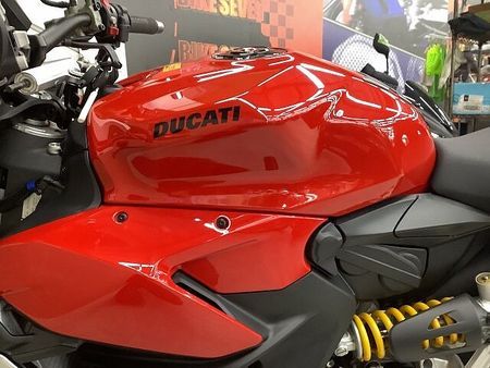ドゥカティ STREETFIGHTER848 ストリートファイターV2 2023年モデルリアフェンダレスカスタムスペアキーあり 24