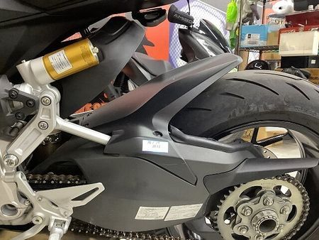 ドゥカティ STREETFIGHTER848 ストリートファイターV2 2023年モデルリアフェンダレスカスタムスペアキーあり 27