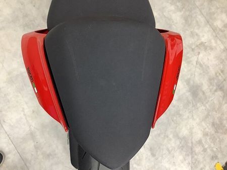 ドゥカティ STREETFIGHTER848 ストリートファイターV2 2023年モデルリアフェンダレスカスタムスペアキーあり 33