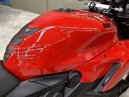 ドゥカティ STREETFIGHTER848 ストリートファイターV2 2023年モデルリアフェンダレスカスタムスペアキーあり 40