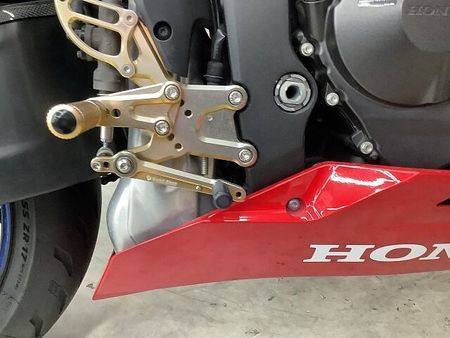 ホンダ CBR600RR CBR600RR ベビーフェイス製バックステップ エンジンスライダー ドラレコ装備 フェン 28