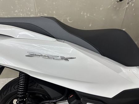 ホンダ PCX125 PCX125 2021年モデル!スマホホルダー付き!スペアキー有! 24