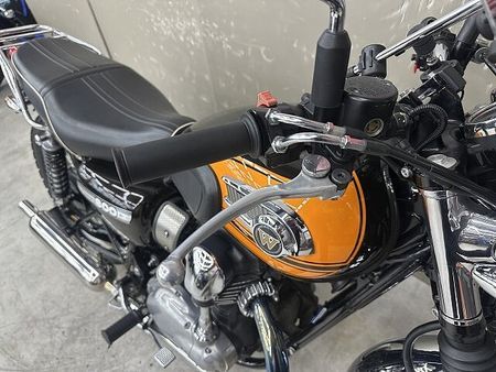 カワサキ W800 W800 2016年モデル!社外マフラーカスタム!リアキャリア、バイザー装備! 12