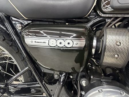 カワサキ W800 W800 2016年モデル!社外マフラーカスタム!リアキャリア、バイザー装備! 23