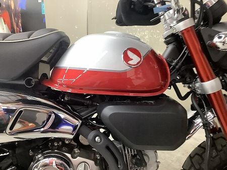 ホンダ モンキー125 モンキー125 2022年モデルスペアキーありグリップウォーマー装備 18