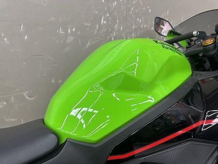 カワサキ ZX-25R ZX-25R 2022年モデルエンジンスライダー装備KRTエディション 23