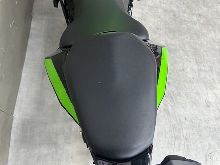カワサキ ZX-25R ZX-25R 2022年モデルエンジンスライダー装備KRTエディション 32