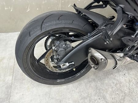 スズキ GSX-S1000F GSX-S1000F 2017年モデルリアフェンダレスカスタムスペアキーありマルチバーカス 30
